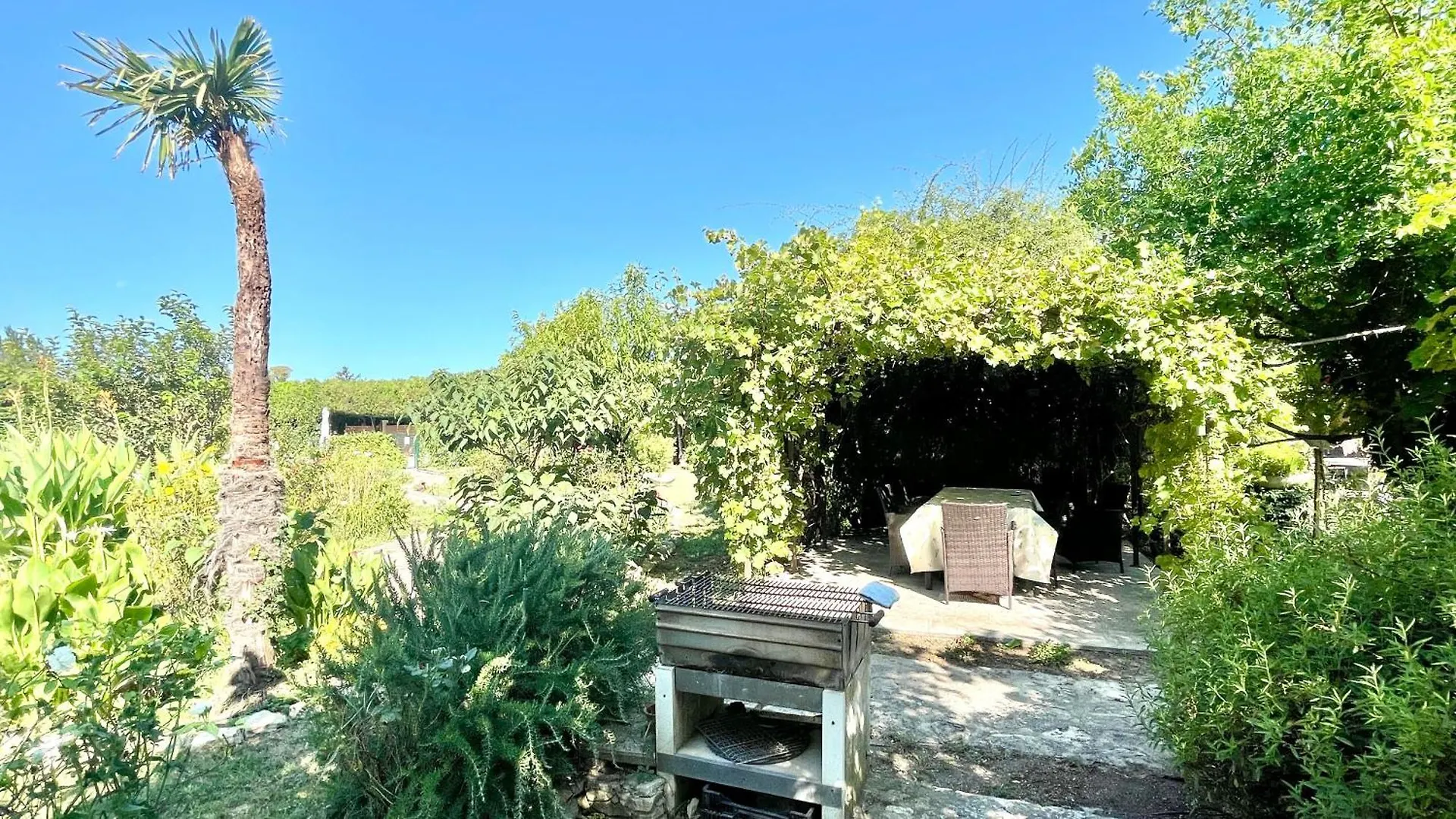 Appartement LUBERON EN PROVENCE GITE 3 CHAMBRES avec PISCINE PRIVEE Cheval-Blanc