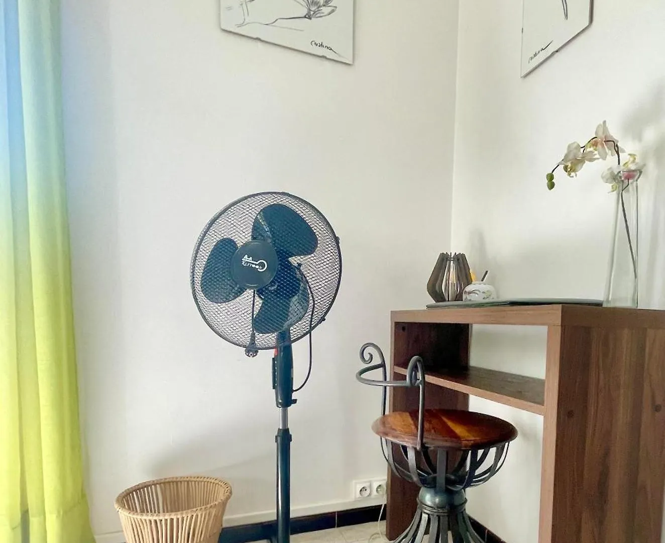 Appartement LUBERON EN PROVENCE GITE 3 CHAMBRES avec PISCINE PRIVEE Cheval-Blanc France