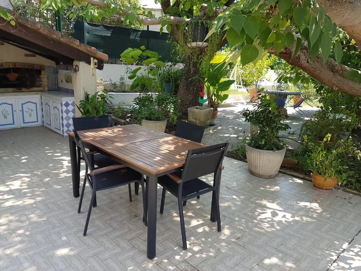 Apartment Rendez-Vous Avec Les Cigales - Gite 6 Personnes 100M2 - Piscine Privee - Climatisation Cheval-Blanc