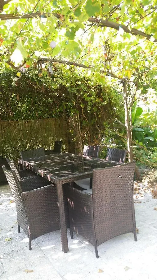 Apartment Rendez-Vous Avec Les Cigales - Gite 6 Personnes 100M2 - Piscine Privee - Climatisation Cheval-Blanc