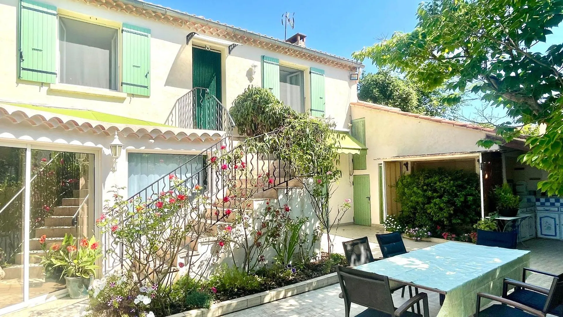 Rendez-Vous Avec Les Cigales - Gite 6 Personnes 100M2 - Piscine Privee - Climatisation Cheval-Blanc Apartment